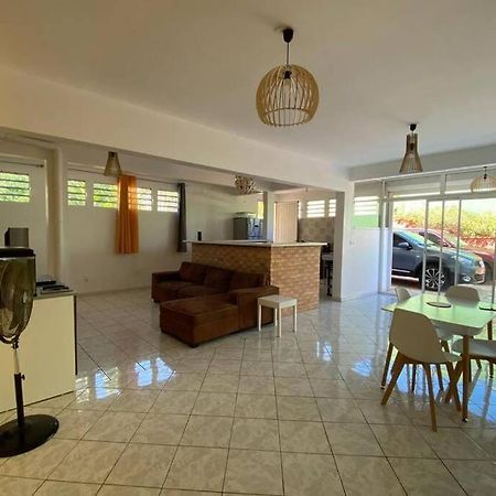 Charmant Appartement Avec Piscine 勒罗贝尔 外观 照片