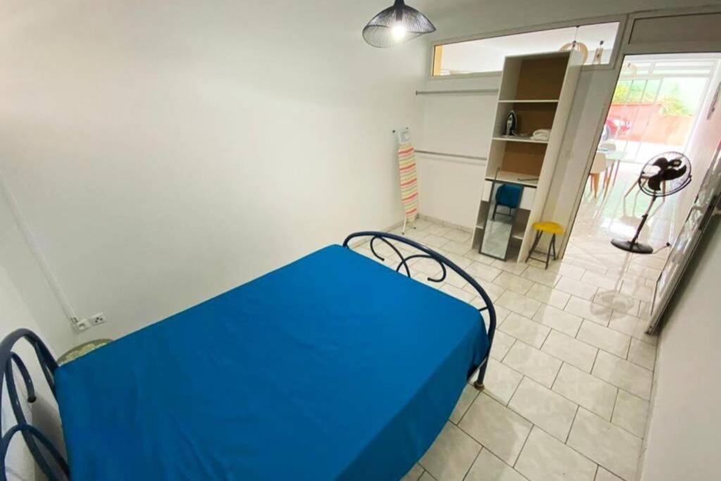 Charmant Appartement Avec Piscine 勒罗贝尔 外观 照片
